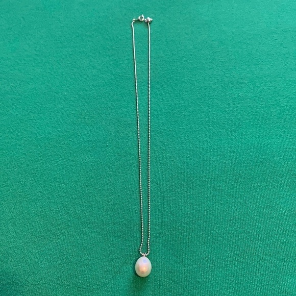 Pearl Necklace - Picture 1 of 4